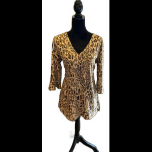 Cheetah Blouse Size ? large Top Animal Print V Neck 3/4 Bell Sleeves + Stretch